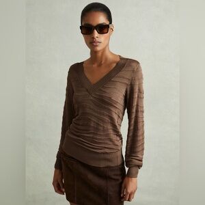 Reiss Zana Striped V-Neck Jumper in Mink - Size Small